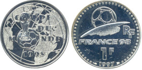 COUPE DU MONDE DE FOOTBALL
1 FRANC Universalité du football
1997 - FDC 67 (FDC)



G C207, F 1003
 - ARGENT - 
 ------------------------------...