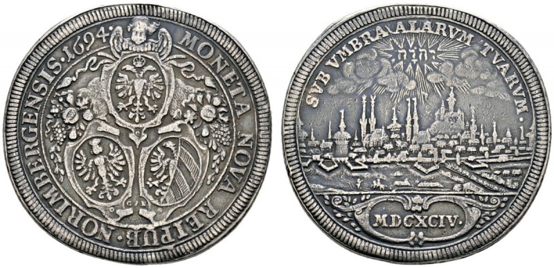 Altdeutsche Münzen und Medaillen 
 Nürnberg, Stadt 
 Taler 1694. Drei Stadtwap...