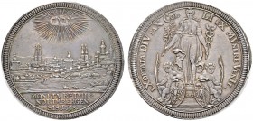 Altdeutsche Münzen und Medaillen 
 Nürnberg, Stadt 
 Taler 1698 auf den Frieden von Rijswick. Unter dem strahlenden Namen Jehovas die Stadtansicht v...