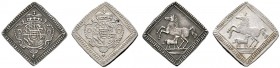 Altdeutsche Münzen und Medaillen 
 Stuttgart, Stadt 
 Lot (2 Stücke): Silberabschläge von der 1/4 Dukatenklippe o.J. (um 1740) unsigniert. Stute mit...