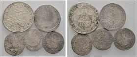 Lots altdeutscher Münzen und Medaillen 
 5 Stücke: WÜRTTEMBERG . 30 Kreuzer 1735 sowie Prägungen für ÖLS. 6 Kreuzer 1715, 3 Kreuzer 1708 und 2x 1705....