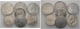 Lots altdeutscher Münzen und Medaillen 
 7 Stücke: BAYERN , Geschichtstaler 1828 Verfassungssäule Schönborn, Geschichtsdoppeltaler 1842 Wal­halla, Ma...
