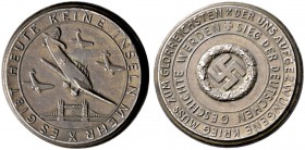 Deutsche Münzen und Medaillen ab 1871 
 Drittes Reich 
 Versilberte Zinkgußmedaille o.J. (1941) unsigniert, auf den Luftkrieg gegen England. Vier St...