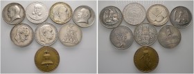 Deutsche Münzen und Medaillen ab 1871 
 Lots 
 8 Stücke: Silbermedaille 1927 und o.J. auf Hindenburg, 2xSilbermedaille 1931 auf das 60-jährige Beste...