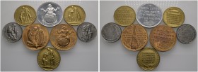 Deutsche Münzen und Medaillen ab 1871 
 Lots 
 8 Stücke: Medaillen auf die Hungersnot in Deutschland bzw. in SACHSEN im Jahre 1923 in Zink, Kupfer u...