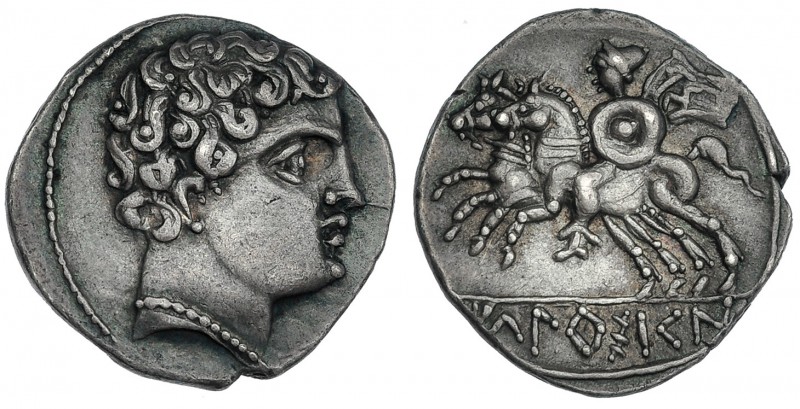 IKALESKEN. Similar a la anterior, variante de estilo. AR 3,95 g. CNH-5. ACIP-207...