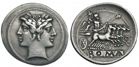ACUÑACIONES ANÓNIMAS. Cuadrigato. Roma (225-212 a.C.). A/ Cabeza janiforme de los Dióscuros. R/ Júpiter en biga a der., debajo: ROMA, incusa en tablet...