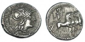ACILIA. Denario. Roma (130 a.C.). R/ Hércules en cuádriga; ROMA, en el exergo. FFC-93. SB-4. MBC+.