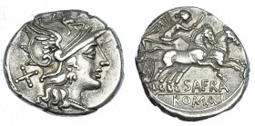 AFRANIA. Denario. Roma (150 a.C.). R/ La Victoria en biga a der., debajo: SAFRA en el exergo: ROMA en tablilla. MBC+.