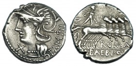 BAEBIA. Denario. Roma (137 a.C.). A/ Cabeza de Roma a izq., delante marca de valor: X y detrás: FAMPIL. R/ Apolo en cuádriga a der., debajo: ROMA y en...