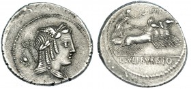 JULIA. Denario. Roma (85 a.C.). R/ La Victoria en cuádriga a der., encima: número; en el exergo: L. IVLI. BVRSIO. FFC-768. SB-5a. MBC+.