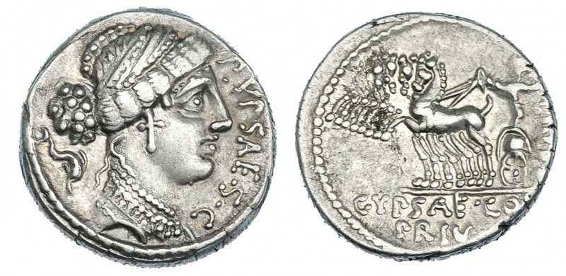 PLAUTIA. Denario. Roma (60 a.C.). R/ Júpiter en cuádriga a izq., debajo: C. YPSA...