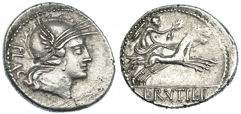 RUTILIA. Denario. Roma (77 a.C.). R/ La Victoria en biga a der., en el exergo: L...