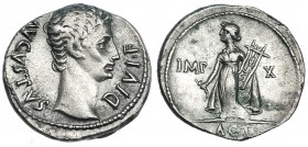 AUGUSTO. Denario. Lugdunum (15-13 a.C.). A/ Cabeza descubierta de Augusto a der. R/ Apolo de pie a izq. con lira y plectrum; IMP-X y en el exergo: ACT...