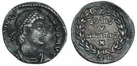 JULIANO II. Silicua. Tréveri (361-363). Acuñada como Augusto. R/ VOTIS V MVLTIS X, dentro de láurea; TR. SB-19129. Pátina gris. MBC.