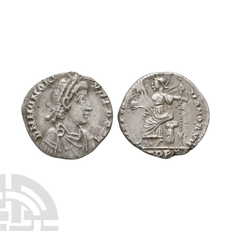 393-423 A.D. Milan mint. Obv: DN HONORIVS PF AVG, diademed draped bust right. Re...
