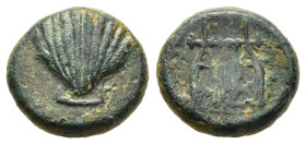 CALABRIA. Tarentum. Ae (circa 275-200 BC). 

Obv: Scallop shell. 
Rev: Kithara with six strings; to left, olive branch. 

Classical Numismatic Group 7...
