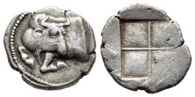 MACEDON. Akanthos. Tetrobol (circa 430-390 BC).

Obv: Forepart of bull left, head right.
Rev: Stippled quadripartite incuse square.

HGC 3, 392.

Cond...