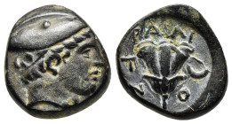 MACEDON. Tragilos. AE (circa 400 BC).

Obv: Head of Hermes right, wearing petasos.
Rev: ΤΡΑΙΛΙΟΝ.
Rose; crescent to right.

SNG ANS 911.

Aquired from...