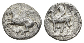 CORINTHIA. Corinth. Diobol (circa 400-340 BC).

Obv: Ϙ. Pegasos flying left.
Rev: Ϙ. Pegasos prancing left; between legs, pellet.

BCD Corinth 194. HG...