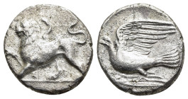 SIKYONIA. Sikyon. Hemidrachm (circa 330-280 BC). 

Obv: Chimera standing left, ΣI below.
Rev: Dove flying left, I below head.

BCD Peloponnesos 288.1....