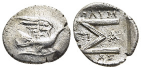 SIKYONIA. Sikyon. Hemidrachm (circa 100-60 BC). Olympiadas, magistrate.

Obv: Dove flying right.
Rev: ΟΛΥΜΠΙΑΔΑΣ around large Σ.

BCD Peloponnesos 208...