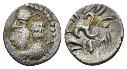 KINGS of PERSIS. Pakor I (1st century AD). Obol.

Obv: Bearded bust left, wearing diadem.
Rev: Triskeles; blundered legend. 

Sunrise 608. Alram 597 (...