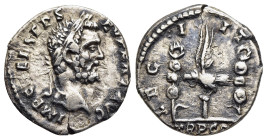 SEPTIMIUS SEVERUS (193-211). Denarius. Rome. Legionary type.

Obv: IMP CAE L SEP SEV PERT AVG
Laureate head right.
Rev: LEG I ITAL / TR P COS
Aquila (...