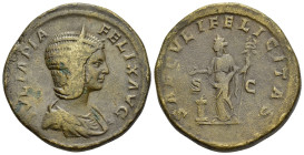 JULIA DOMNA (Augusta, 193-211). Sestertius. Rome.

Obv: IVLIA PIA FELIX AVG 
Diademed and draped bust of Julia Domna to right. 
Rev: SAECVLI FELICITAS...