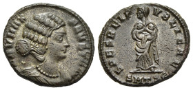 FAUSTA (Augusta, 324-326). Follis. Thessalonica.

Obv: FLAV MAX FAVSTA AVG.
Draped bust right.
Rev: SPES REIPVBLICAE // SMTSE.
Fausta standing facing,...