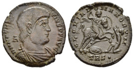 MAGNENTIUS (350-353). Ae Centenionalis. Treveri.

Obv: D N MAGNENTIVS P F AVG.
Bare-headed, draped and cuirassed bust right; A behind.
Rev: GLORIA ROM...