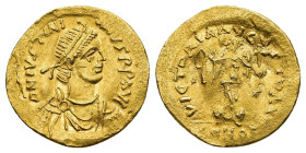 JUSTINIAN I (527-565). GOLD Semissis. Constantinople.

Obv: D N IVSTINIANVS P P AVG
Diademed, draped and cuirassed bust right.
Rev: VICTORIA AVGVSTORV...