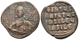 ANONYMOUS FOLLES. Class A3. Attributed to Basil II & Constantine VIII (976-1025). Follis. Constantinople.

Obv: + ЄMMANOVHΛ / IC - XC.
Facing bust of ...