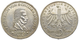 DEUTSCHE MÜNZEN und MEDAILLEN. Bundesrepublik Deutschland. 5 Deutsche Mark, 1955 F. Stuttgart. Auf den 150. Todestag von Friedrich von Schiller.

J. 3...