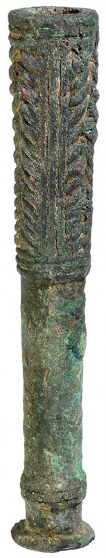 LURISTÁN. Maza. 1200-800 a.C. Bronce. Altura 22,5 cm. Incluye peana.