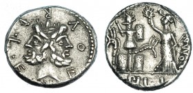 FURIA. Denario. Italia Central (119 a.C.). A/ Cabeza de Jano bifronte alrededor: M·FOVRI·L·F. FFC-730. SB-18. Pequeñas marcas. MBC.