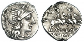 LUCRETIA. Denario. Roma (136 a.C.). A/ TRIO detrás de la cabeza de Roma. FFC-822. SB-1. Leves oxidaciones. MBC.