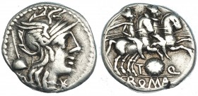 QUINCTIA. Denario. Roma (126 a.C.). R/ Dioscuros a der.; debajo, escudo entre T y Q. En el exergo: ROMA. FFC-1084. MBC-.