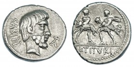 TITURIA. Denario. Roma (89 a.C.). A/ Cabeza del rey Tatius a der.; detrás: SABIN; delante: TA. R/ Ley.: L·TITVRI. FFC-1152. SB-1. MBC.