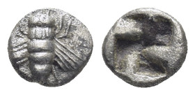 IONIA, Ephesos. Circa 550-500 BC. AR Myshemihekte – Twenty-fourth Stater (7mm, 0.44 g). Persic standard. Bee / Quadripartite incuse square.