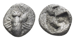 IONIA, Ephesos. Circa 550-500 BC. AR Myshemihekte – Twenty-fourth Stater (7mm, 0.43 g). Persic standard. Bee / Quadripartite incuse square.