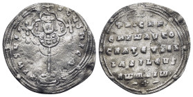Nicephorus II Phocas. 963-969. AR Miliaresion. (23mm, 2.7 g) Constantinople mint. Cross crosslet set on globus above two steps; in central medallion, ...