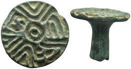 Bronze seal with geometric shapes. (40mm, 102,8 g)