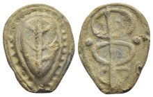 Lead leaf shape object. (20mm, 6.4 g)