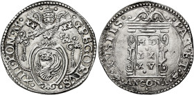 Gregorio XIII (Ugo Boncompagni), 13 maggio 1572 – 10 aprile 1585. Ancona 

Testone del Giubileo 1575, AR 9,48 g. GREGORIVS XIII – PON M Stemma sormo...