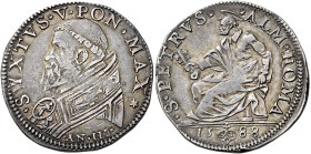 Sisto V (Felice Peretti), 24 aprile 1585 – 27 agosto 1590. 

Testone anno IV/1588, AR 9,59 g. SIXTVS V PON MAX Busto a s., con piviale ornato; sotto...