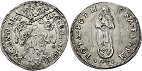 Clemente VIII (Ippolito Aldobrandini), 30 gennaio 1592 – 3 marzo 1605. Fano 

Testone anno I, AR 9,48 g. CLEMENS VIII – P M ANNO I Stemma sormontato...