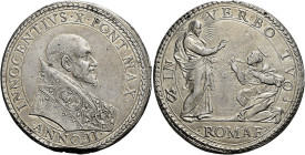 Innocenzo X (Giovanni Battista Pamphilj), 15 settembre 1644 – 7 gennaio 1655. 

Piastra anno II, AR 32,01 g. INNOCENTIVS X PONT MAX Busto a d., con ...