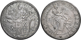 Alessandro VII (Fabio Chigi), 7 aprile 1655 – 22 maggio 1667. 

Piastra, AR 31,86 g. ALEX VII PONT MAX Stemma sormontato da triregno e chiavi decuss...