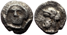 Obol AR
Cilicia, Tarsos, Pharnabazos 380-373 BC
10 mm, 0,65 g